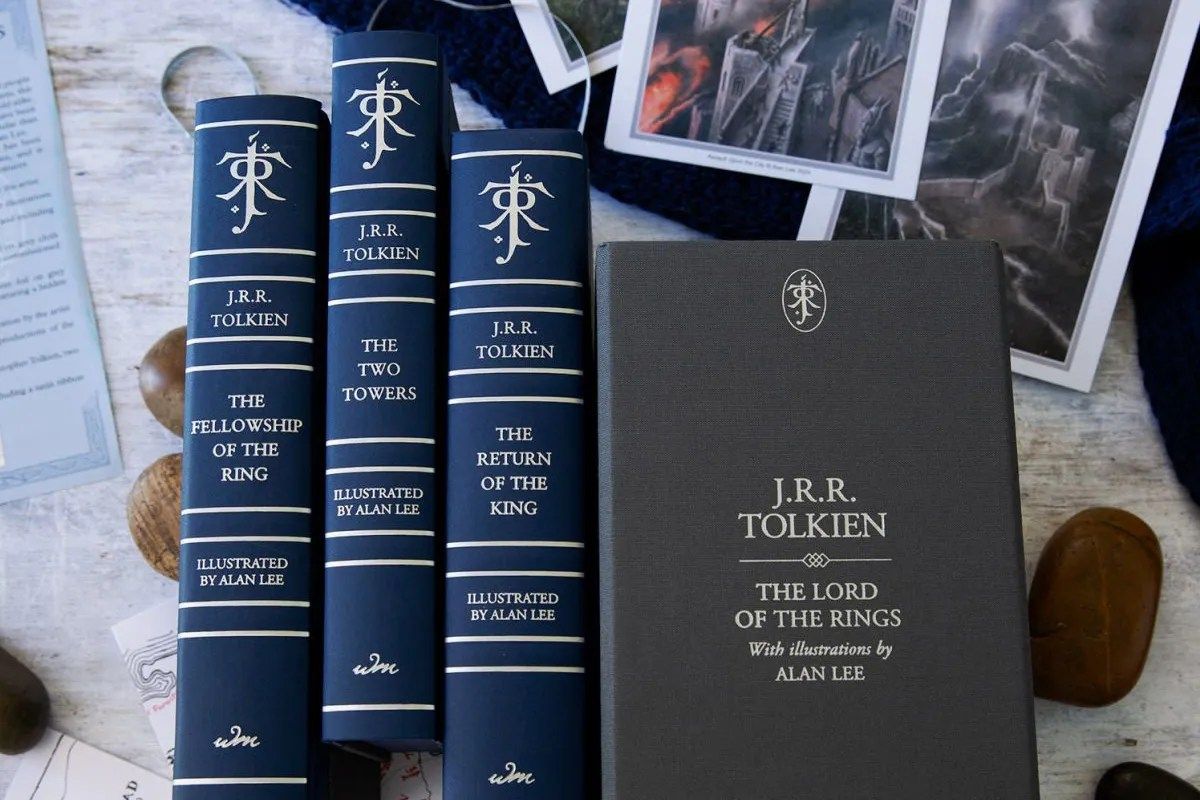 LOTR Illustrated 1 (1)