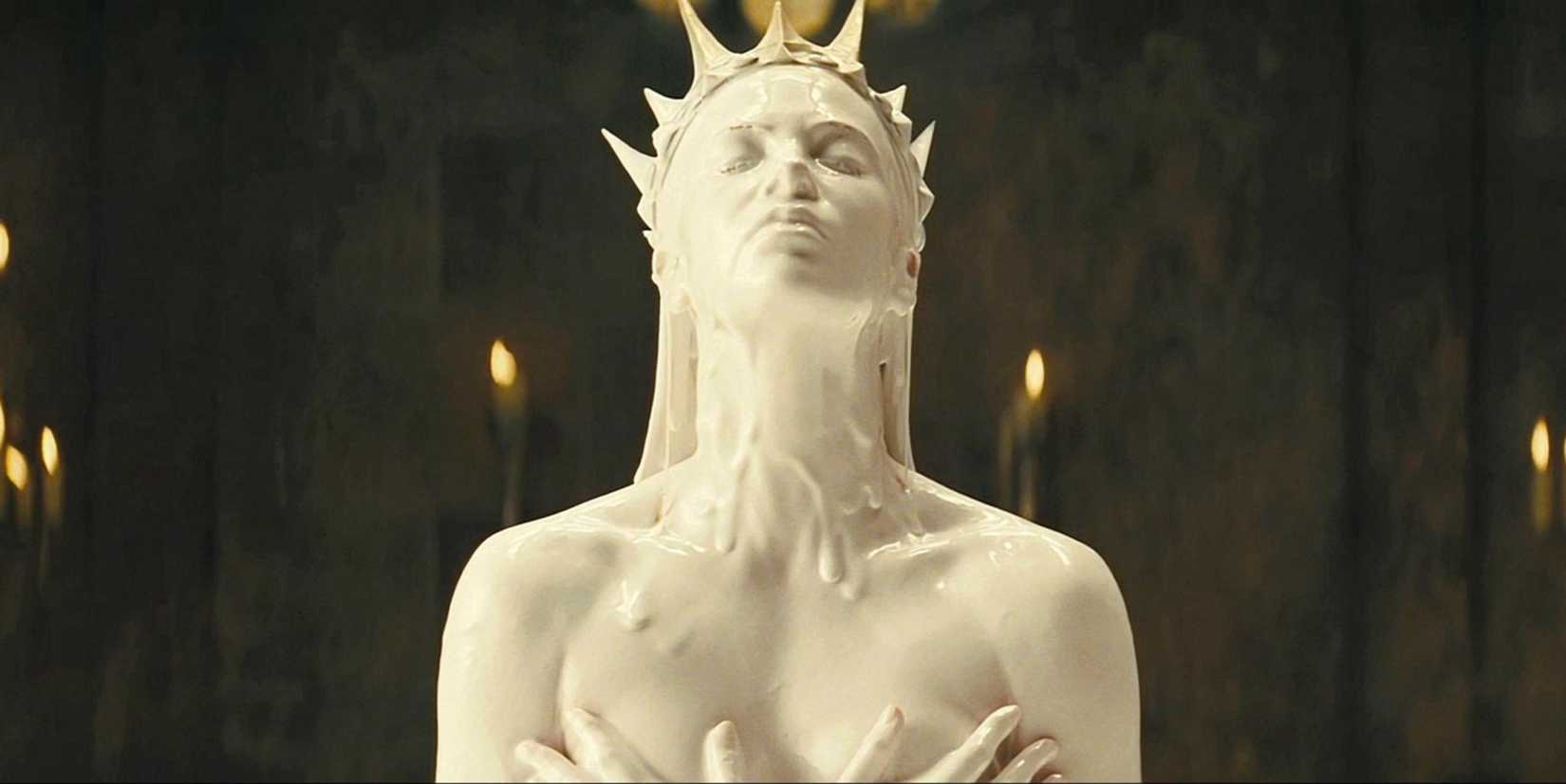 Hey, remember when there were 2 live action Snow White movies in 2012?