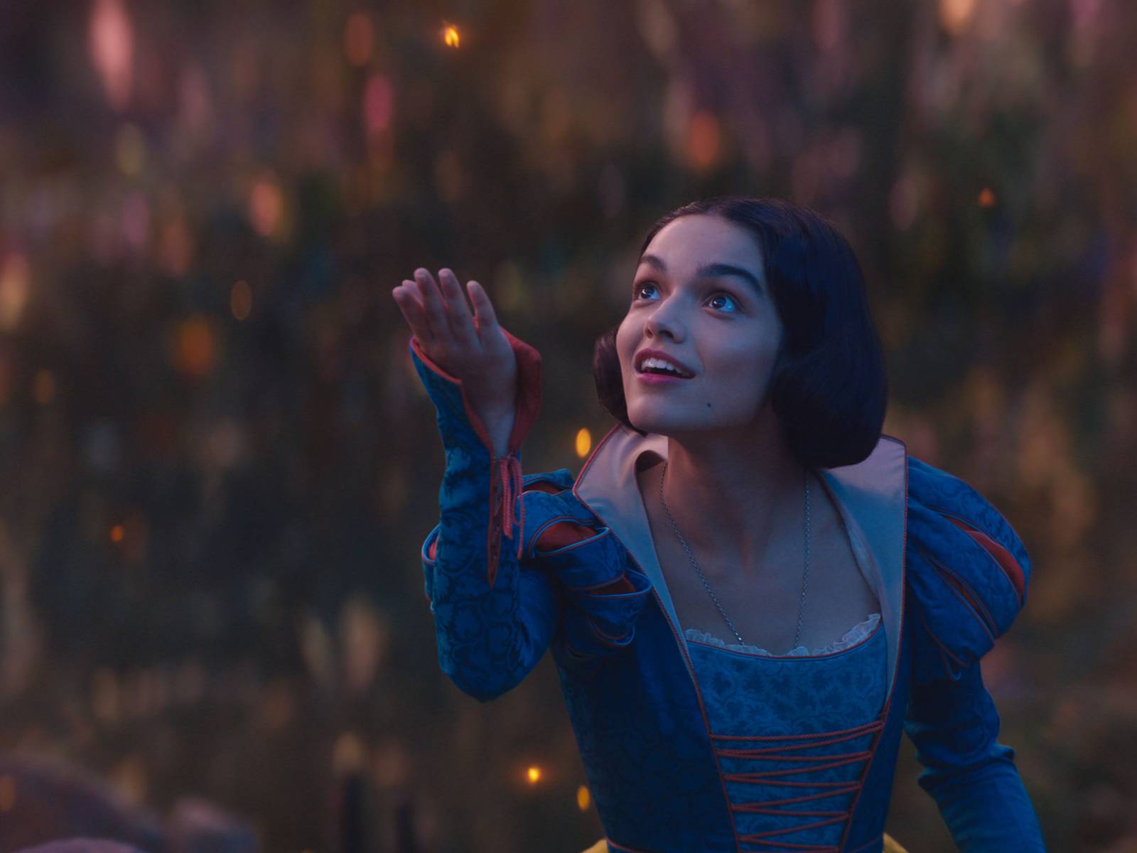 snow white live action dress An Evaluation of the Princess (It's not a good look.) 165(cm)63 Disney's Snow White | Fairytale