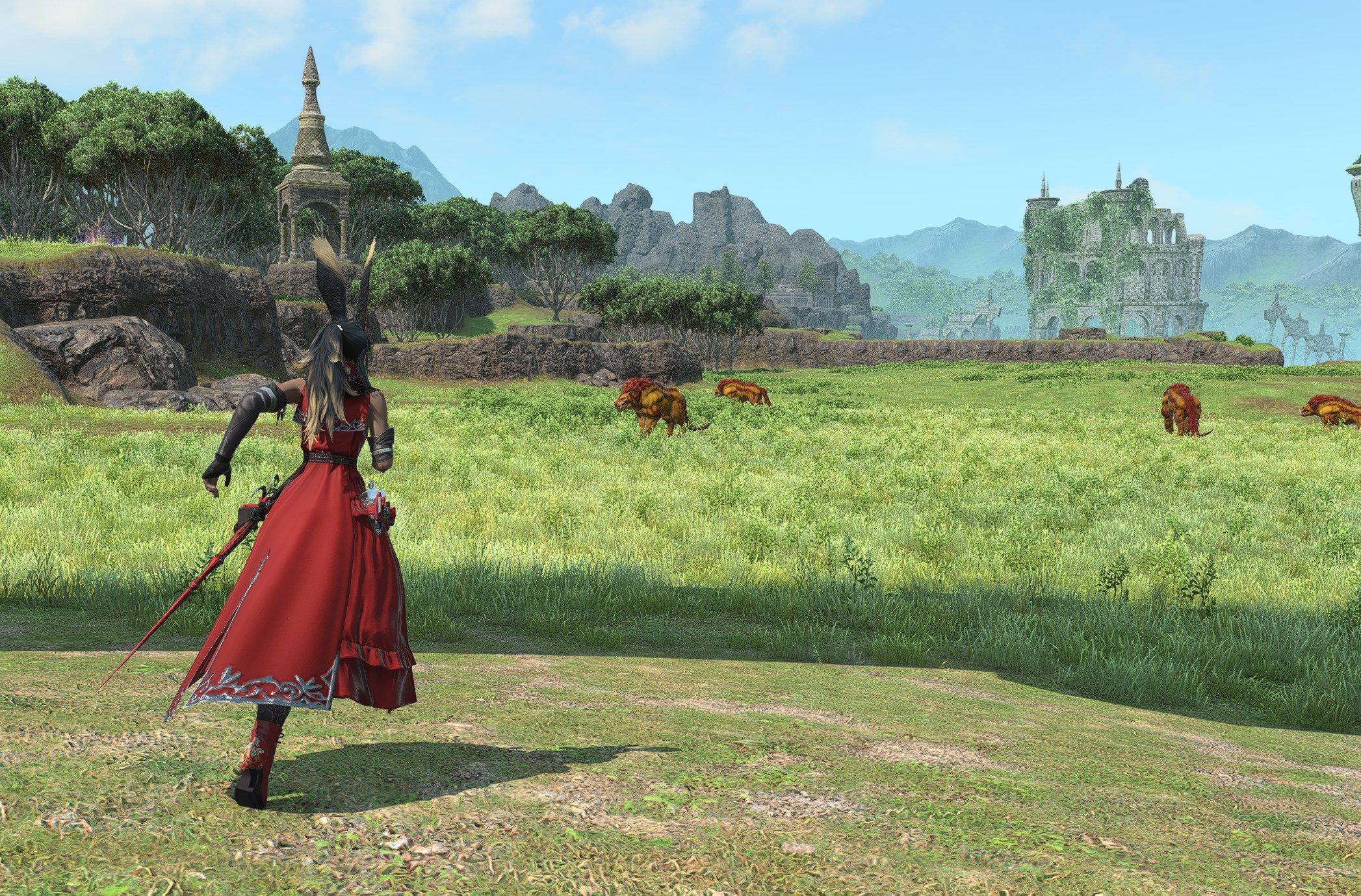 A Viera runs off into a lush grass field filled with sabretooth tiger-like enemies in FFXIV.