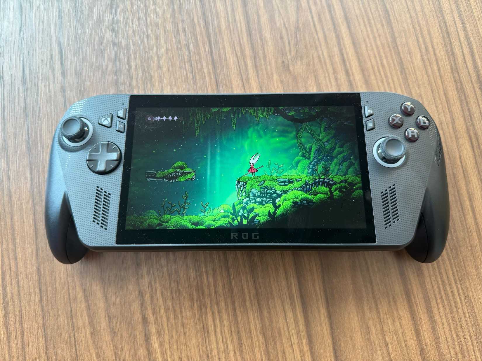 Hollow Knight: Silksong appears on an Xbox ROG Ally screen.