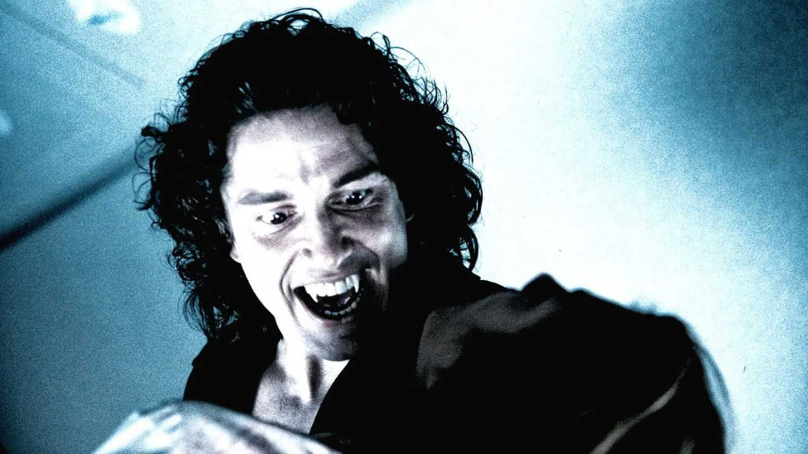 Gerard Butler as a modern, stylized Dracula in Dracula 2000