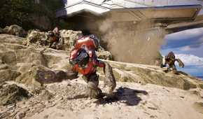 A grunt runs down a beach in Halo Campaign Evolved