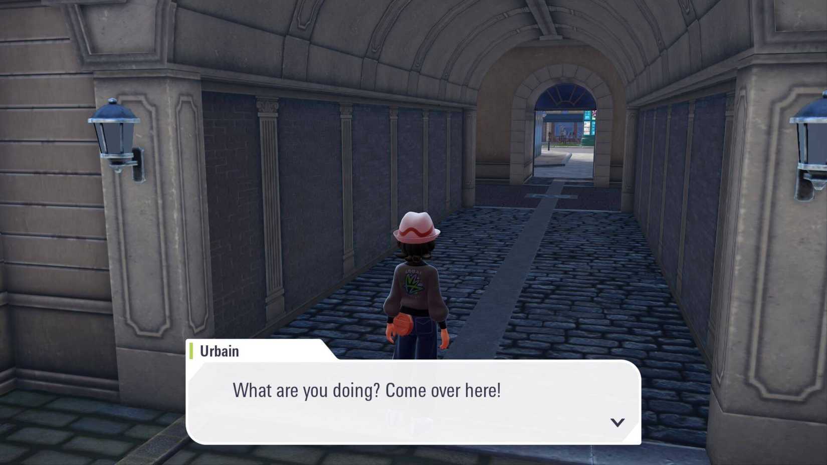 在 Pokemon Legends: ZA 中沿著小巷行走時，會彈出一個對話框，要求 Urbain 轉身。