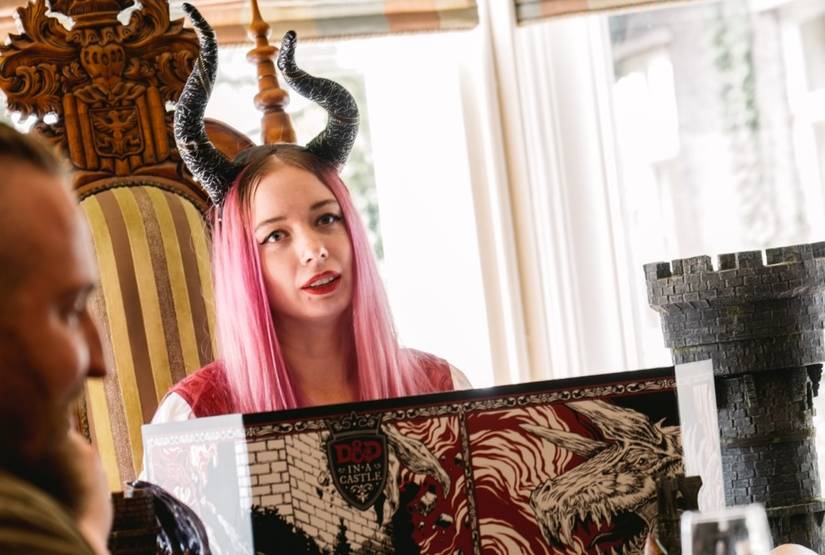 Beth the Bard running a Dungeons & Dragons session