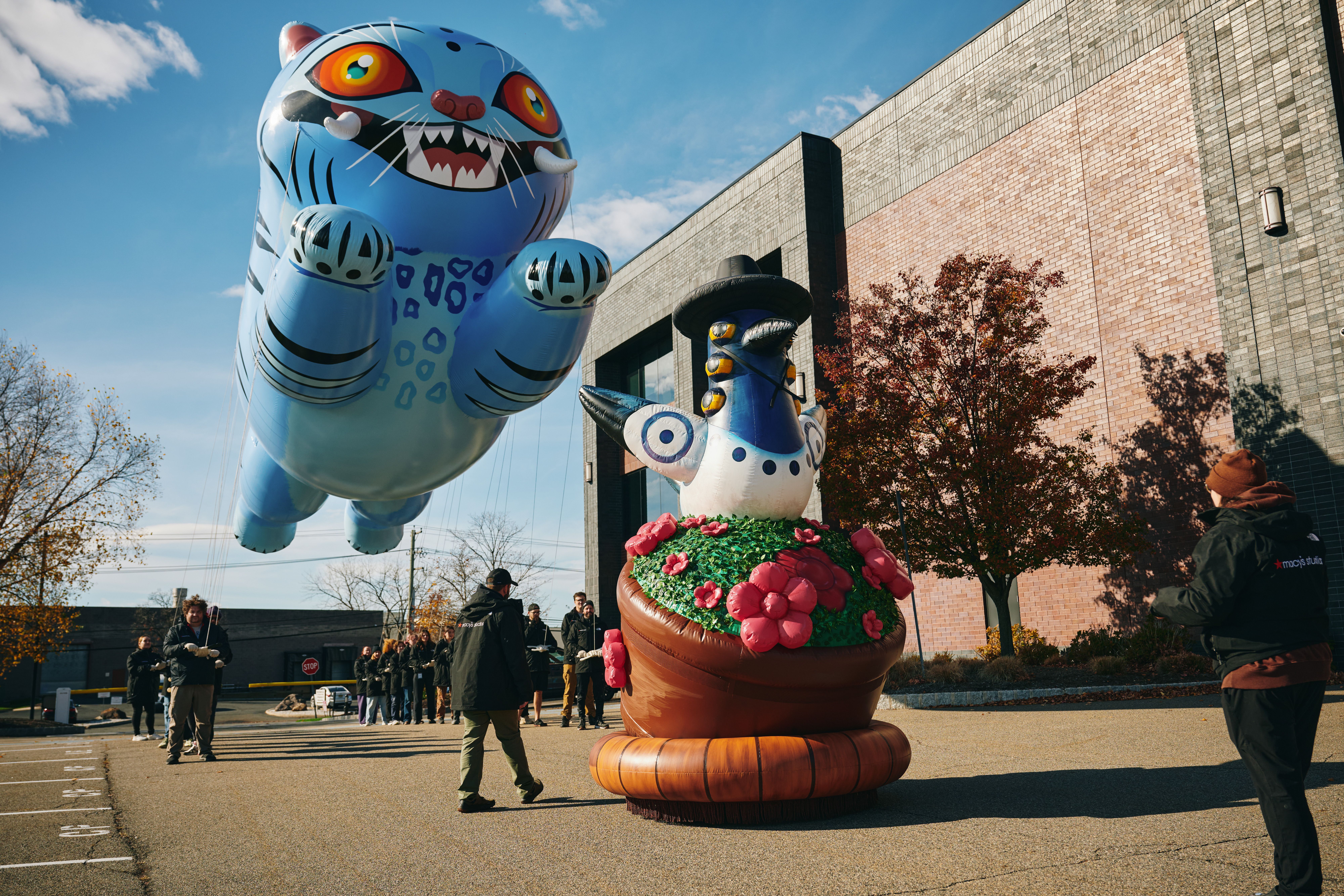 Derpy Tiger & Sussie Test Flight for the 2025 Macy's Thanksgiving Day Parade 02 (Photo Credit_ Macy's)_1
