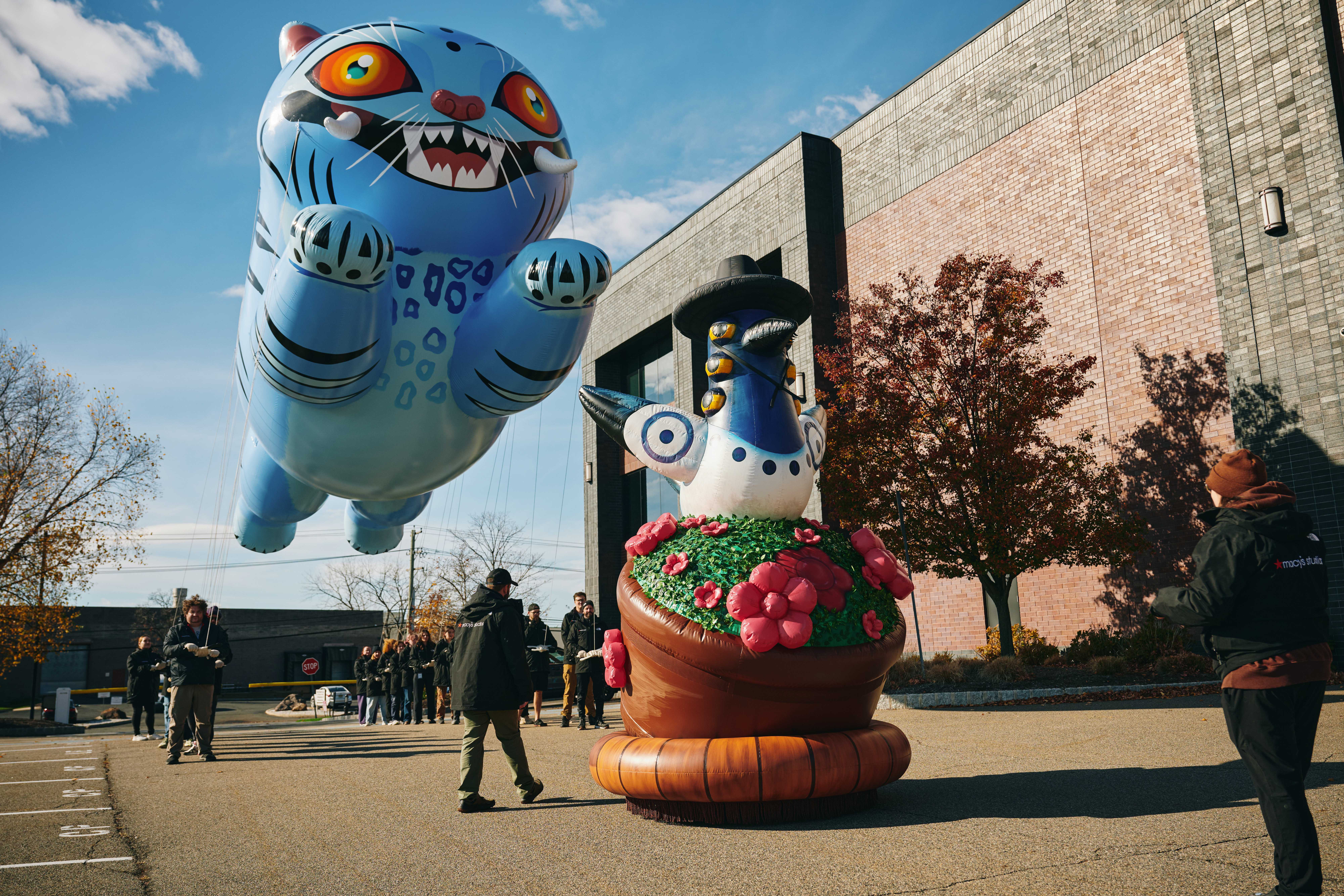Derpy Tiger & Sussie Test Flight for the 2025 Macy's Thanksgiving Day Parade 02 (Photo Credit_ Macy's)_1