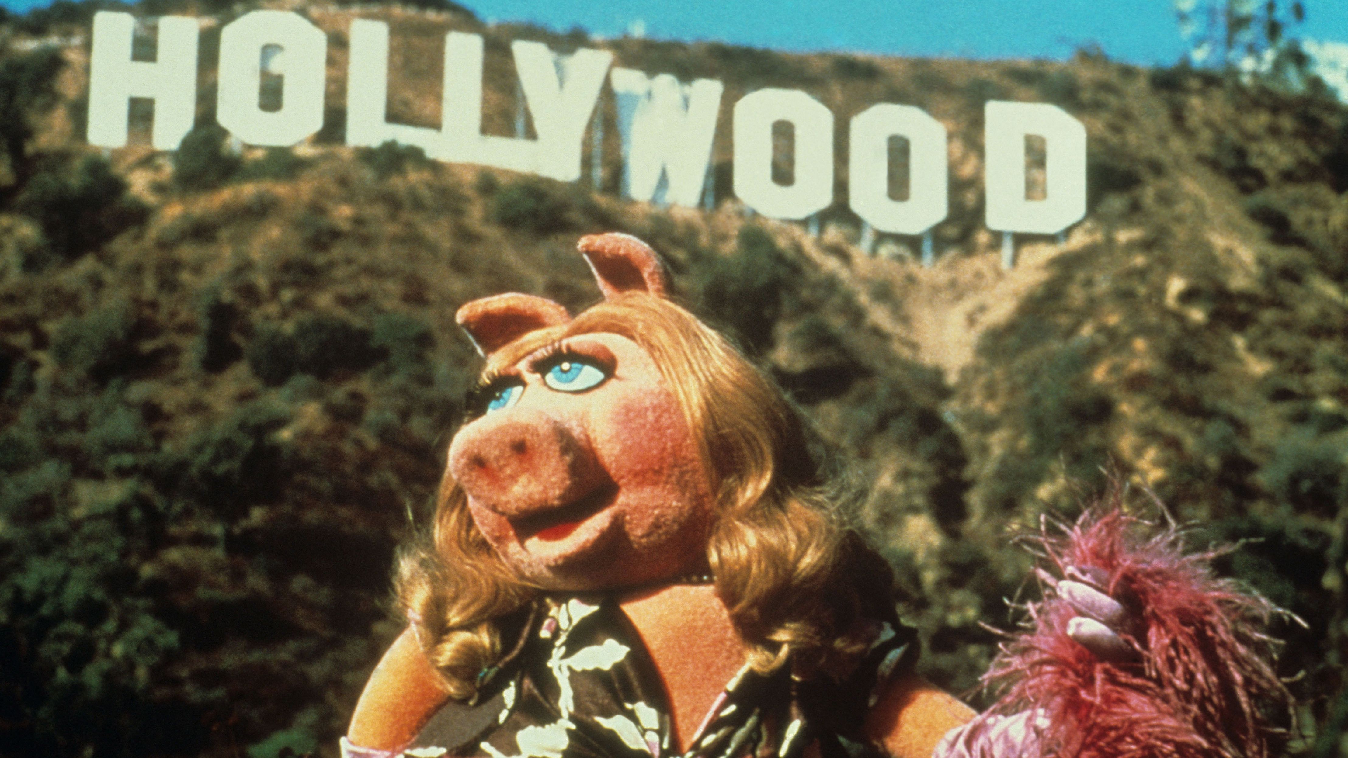 Miss Piggy is getting a 'dark' movie from Jennifer Lawrence and Emma Stone