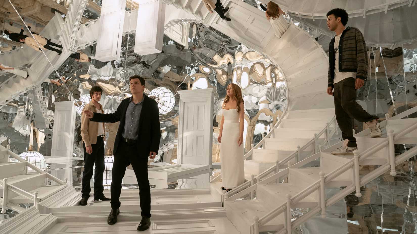 Ensemble shot from Now You See Me: Now You Don't