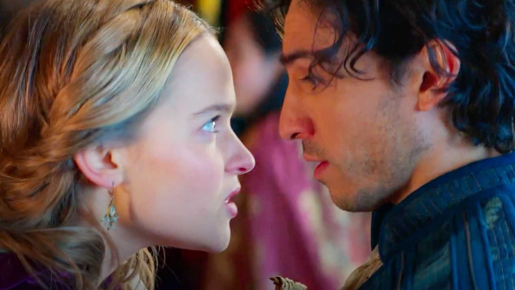 In a scene from the Shakespeare redo Juliet and Romeo, the titular characters stare into each other's eyes in close-up, viewed from the side, though they look more annoyed than enamored.