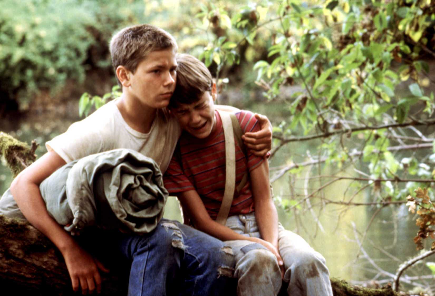 River Phoenix comforts a crying Wil Wheaton in Stand by Me