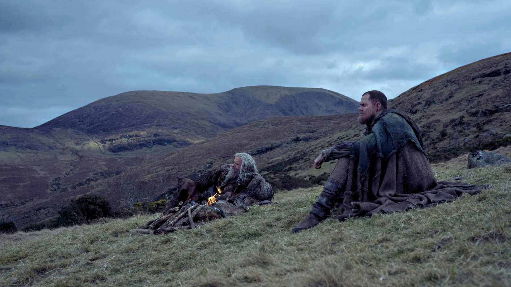 Hugh Jackman as Robin Hood and Bill Skarsgard as Little John in The Death of Robin Hood