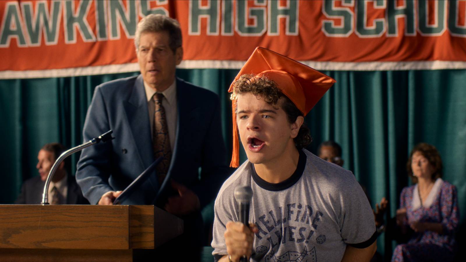 Stranger Things star talks fan theories, character deaths, and getting ‘covered in goop’ Stranger Things star talks fan theories, character deaths, and getting ‘covered in goop’