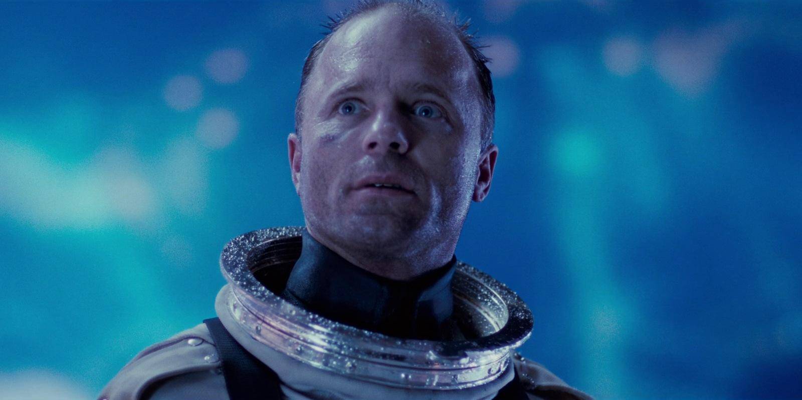 James Cameron's subversive aquatic horror, The Abyss, is now streaming on Tubi