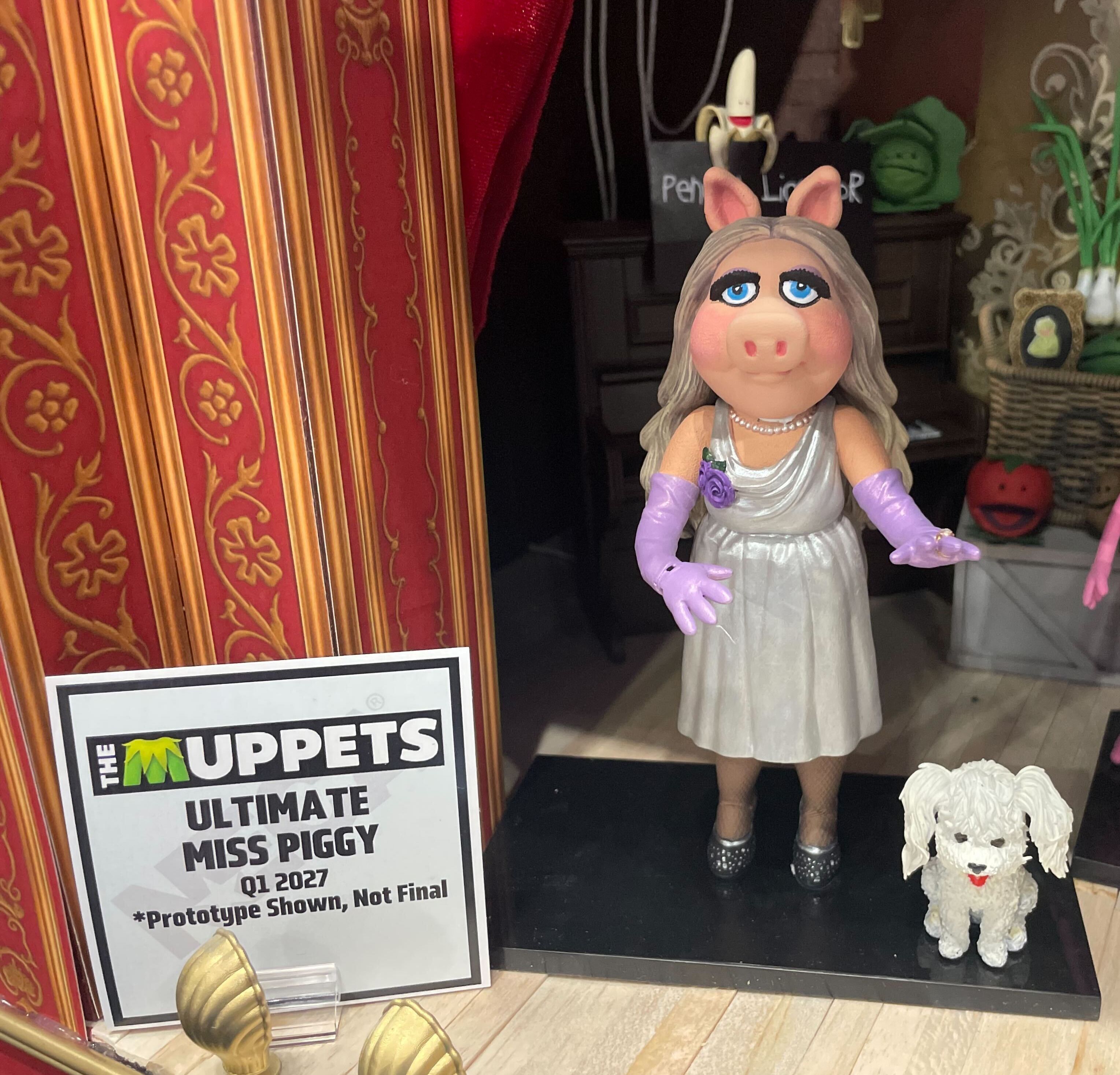 NECA figures of Miss Piggy and Foo-Foo the dog, as seen on The Muppet Show