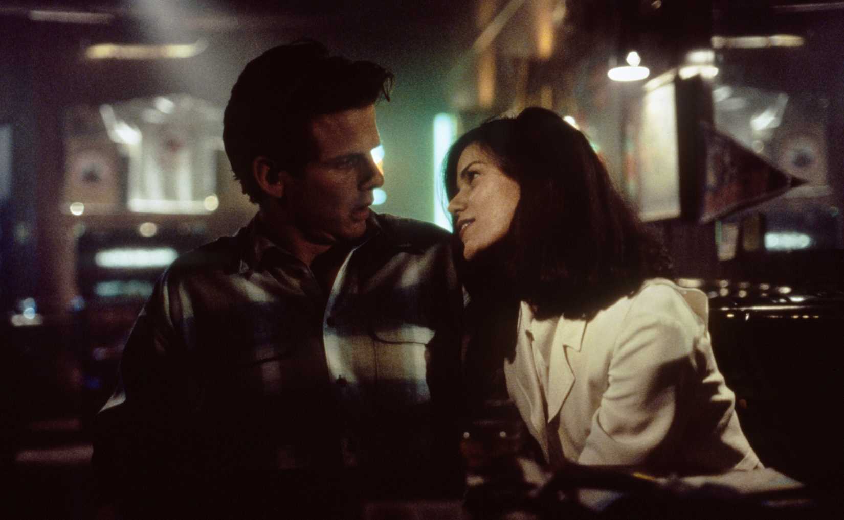 Linda Fiorentino and Peter Berg in The Last Seduction