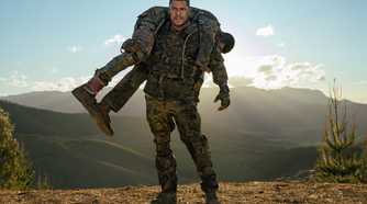 War Machine. (L-R) Alan Ritchson as 81 and Stephan James as 7 in War Machine.