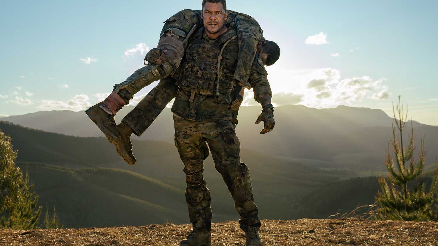 War Machine. (L-R) Alan Ritchson as 81 and Stephan James as 7 in War Machine.