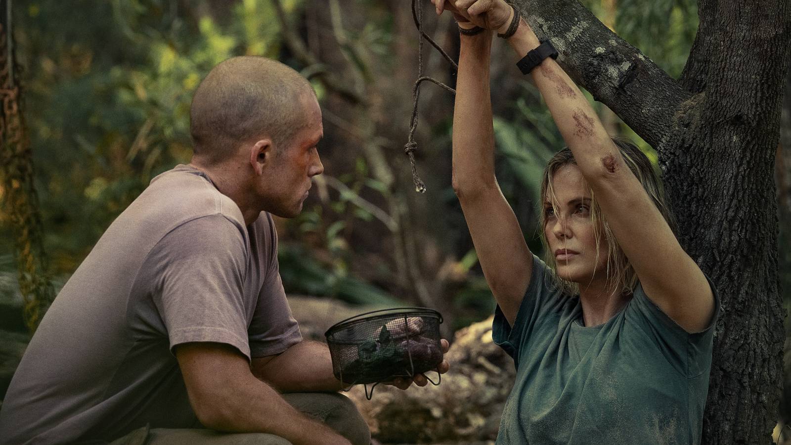 Netflix's action-thriller Apex looks like a pure horror movie