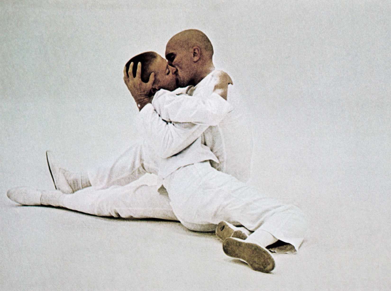 THX 1138 and LUH 3417 kiss