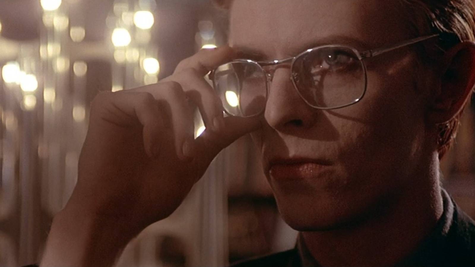 50 years ago, David Bowie defied musician-to-movie-star conventions in The Man Who Fell to Earth 50 years ago, David Bowie defied musician-to-movie-star conventions in The Man Who Fell to Earth