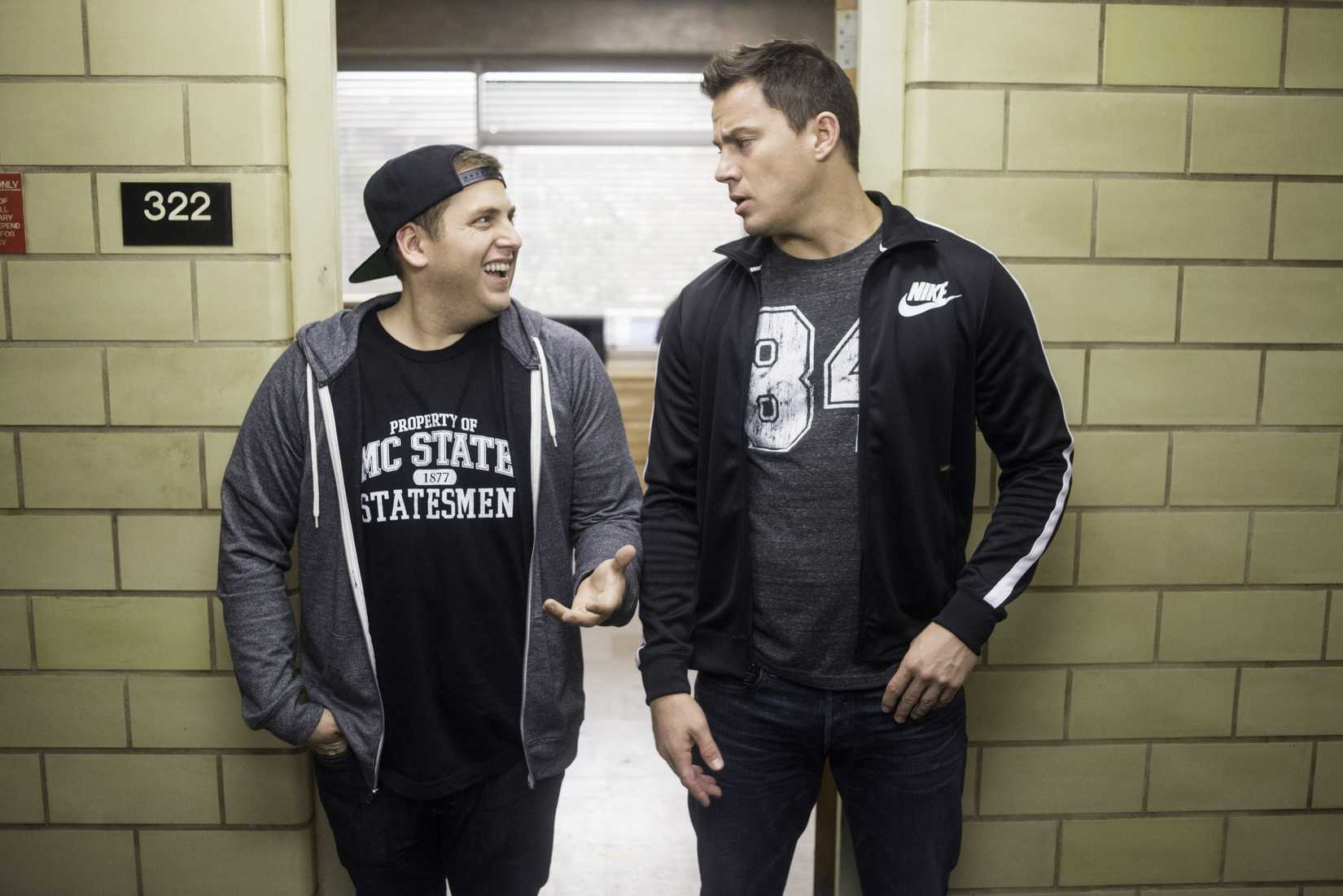 Hanning Tatum and Jonah Hill posing as college students