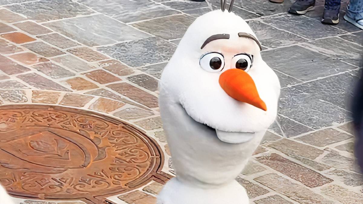 Disney’s AI Olaf Animatronic Malfunctions at Disneyland Paris Debut Disney’s AI Olaf Animatronic Malfunctions at Disneyland Paris Debut