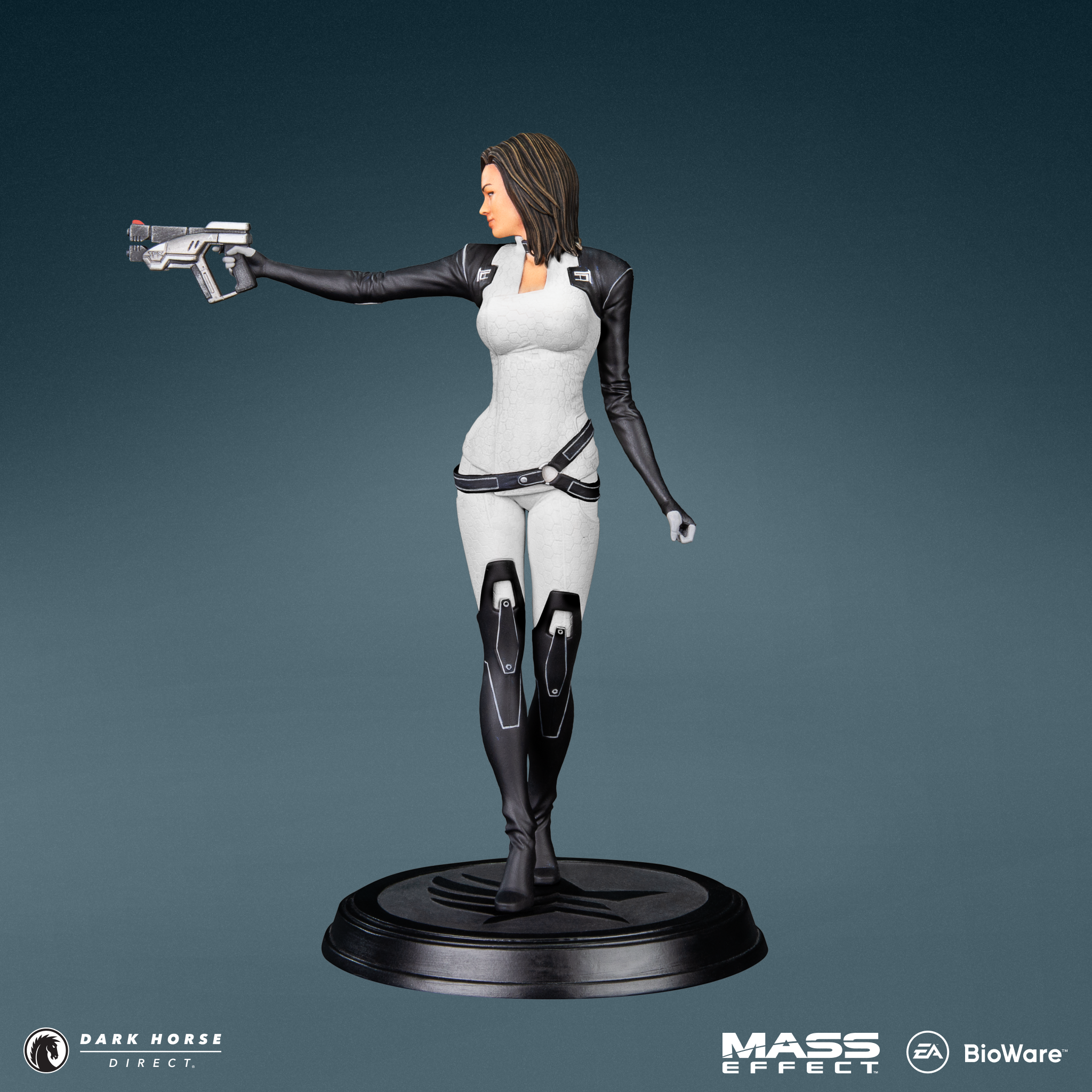 Mass Effect Miranda Lawson statue revealed 16 years after Mass Effect 2 ...