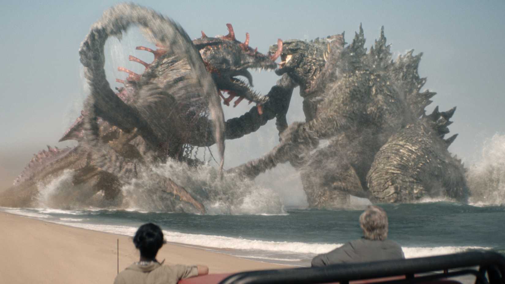 TitanX fights Godzilla in the ocean of the coast of Godzilla