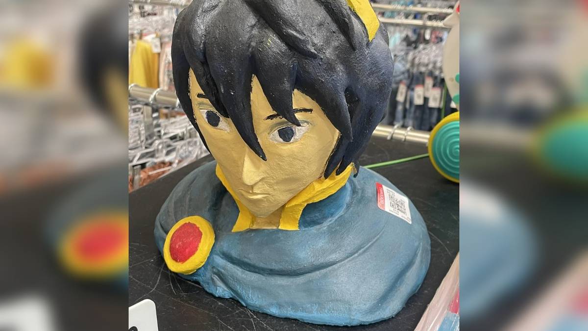 Homemade Fire Emblem statue is the ultimate thrift store find