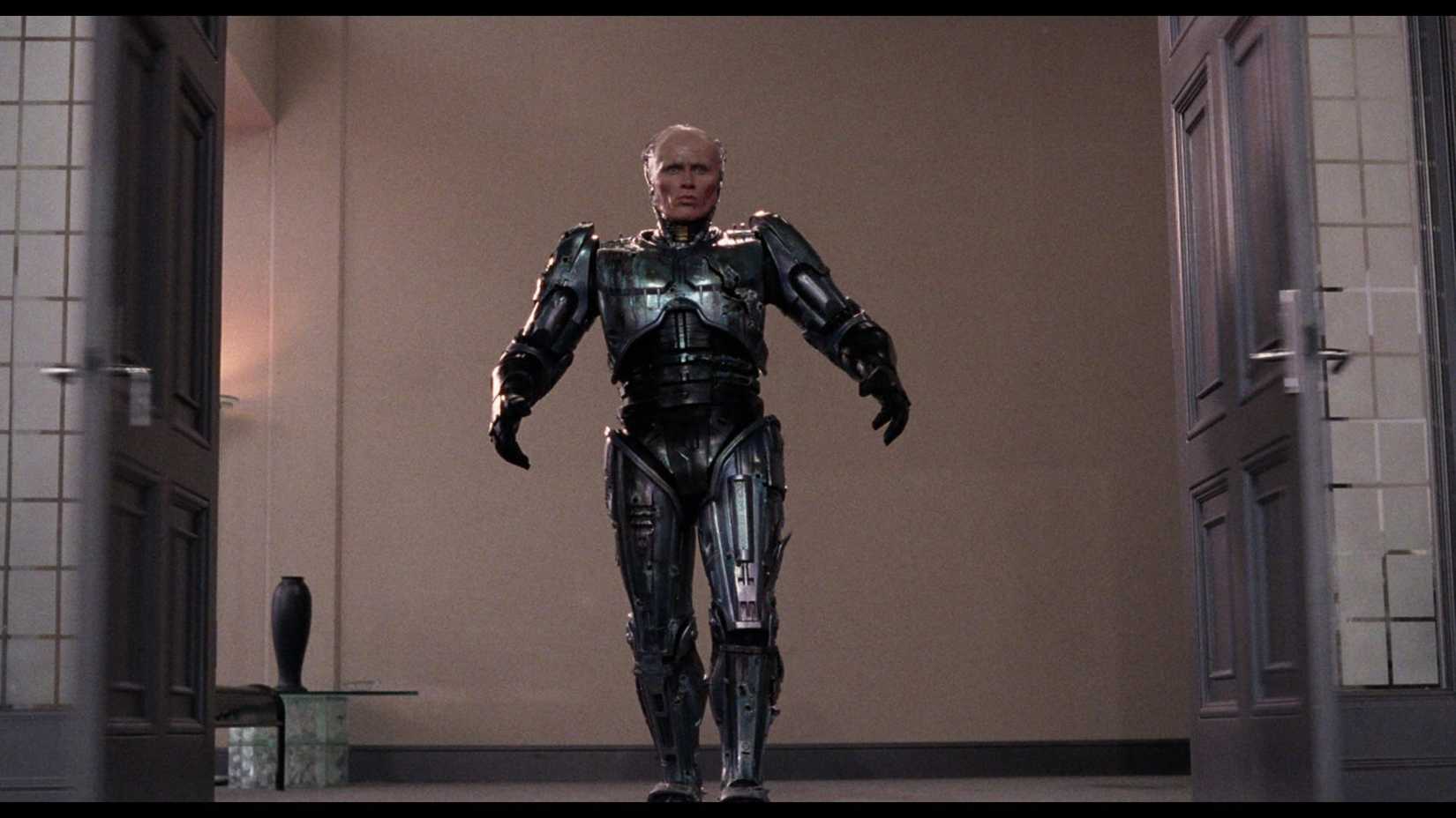 Robocop 87 Alex in suit, no mask