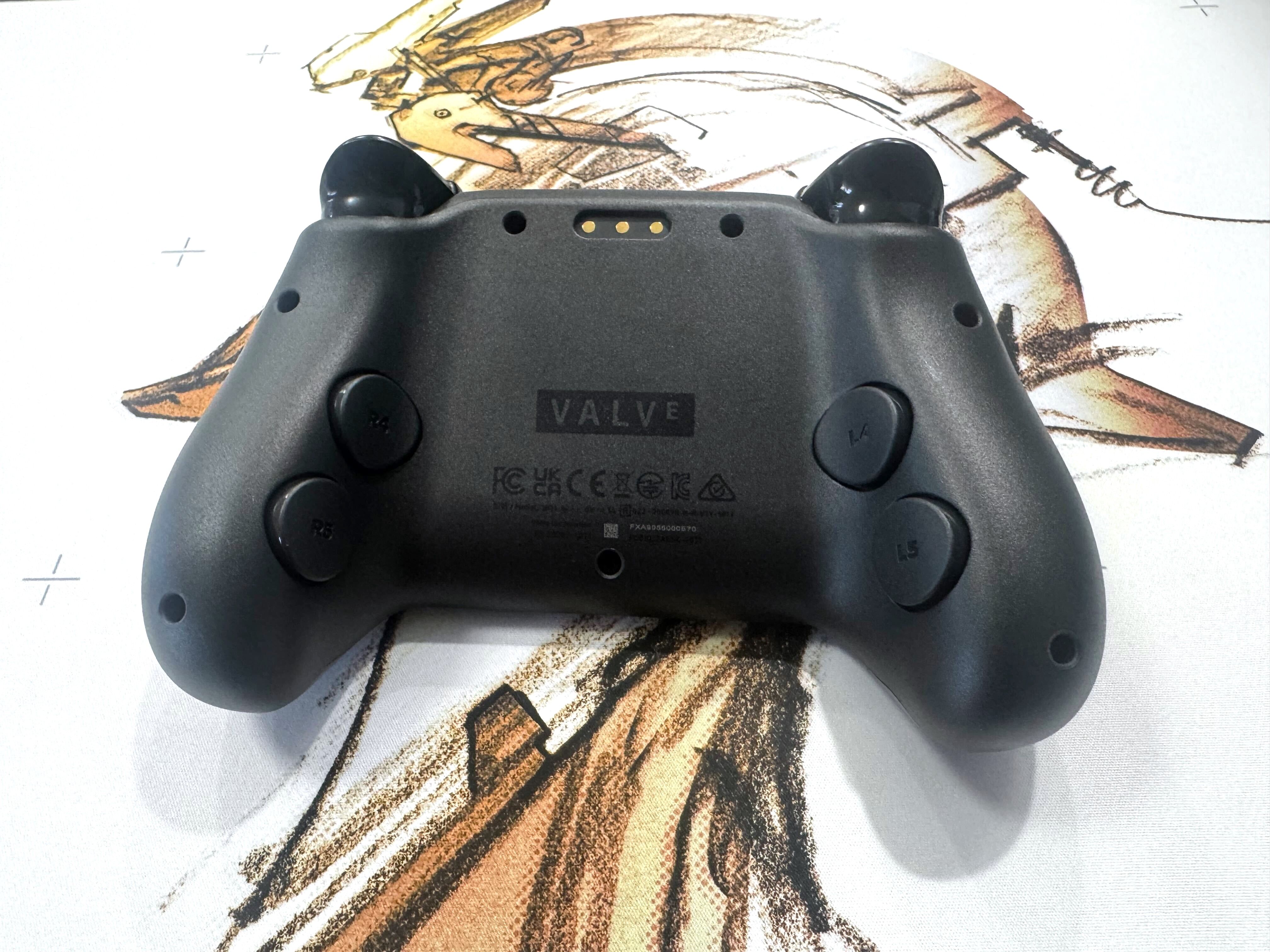 Parte traseira do Steam Controller.