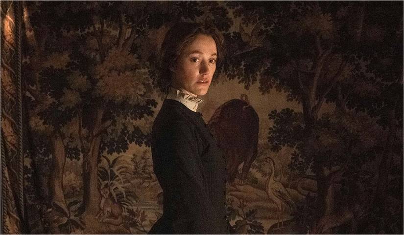 An image of actress Maika Monroe dressed in Victorian clothing 