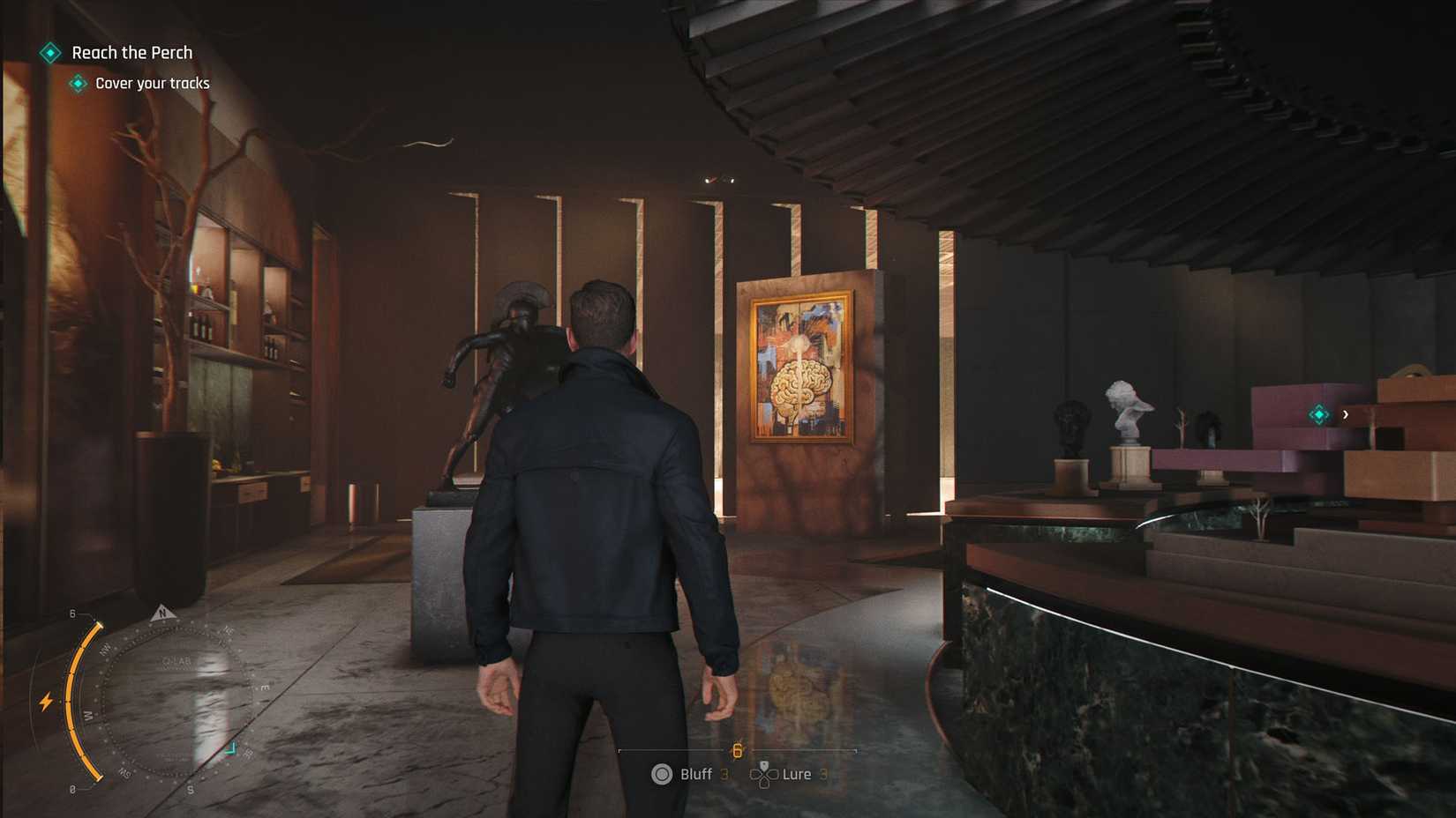 Ein Screenshot von 007 First Light, der ein Gemälde in Webbs Penthouse zeigt