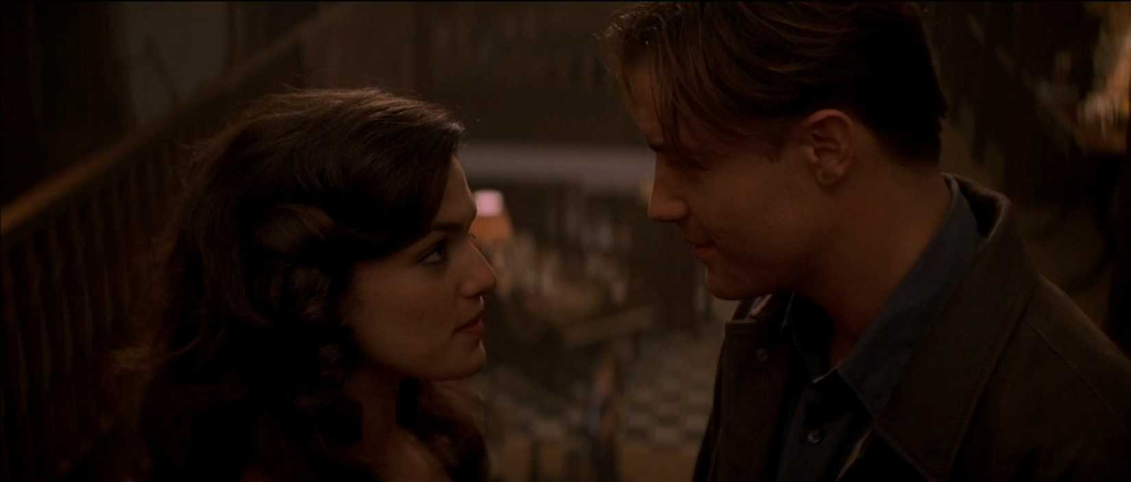 Rick (Brendan Fraser) and Evie (Rachel Weisz) are seen in profile gazing into each other's eyes in this scene from The Mummy Returns.