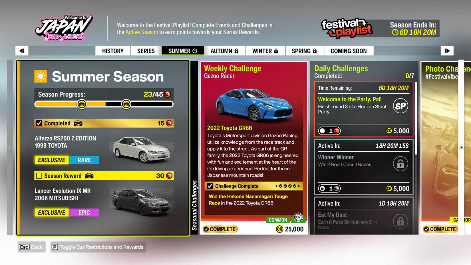 Le menu Festival Playlist pour la saison estivale dans Forza Horizon 6, qui affiche les deux principales récompenses automobiles.
