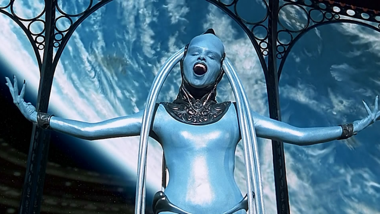 fifth element blue alien