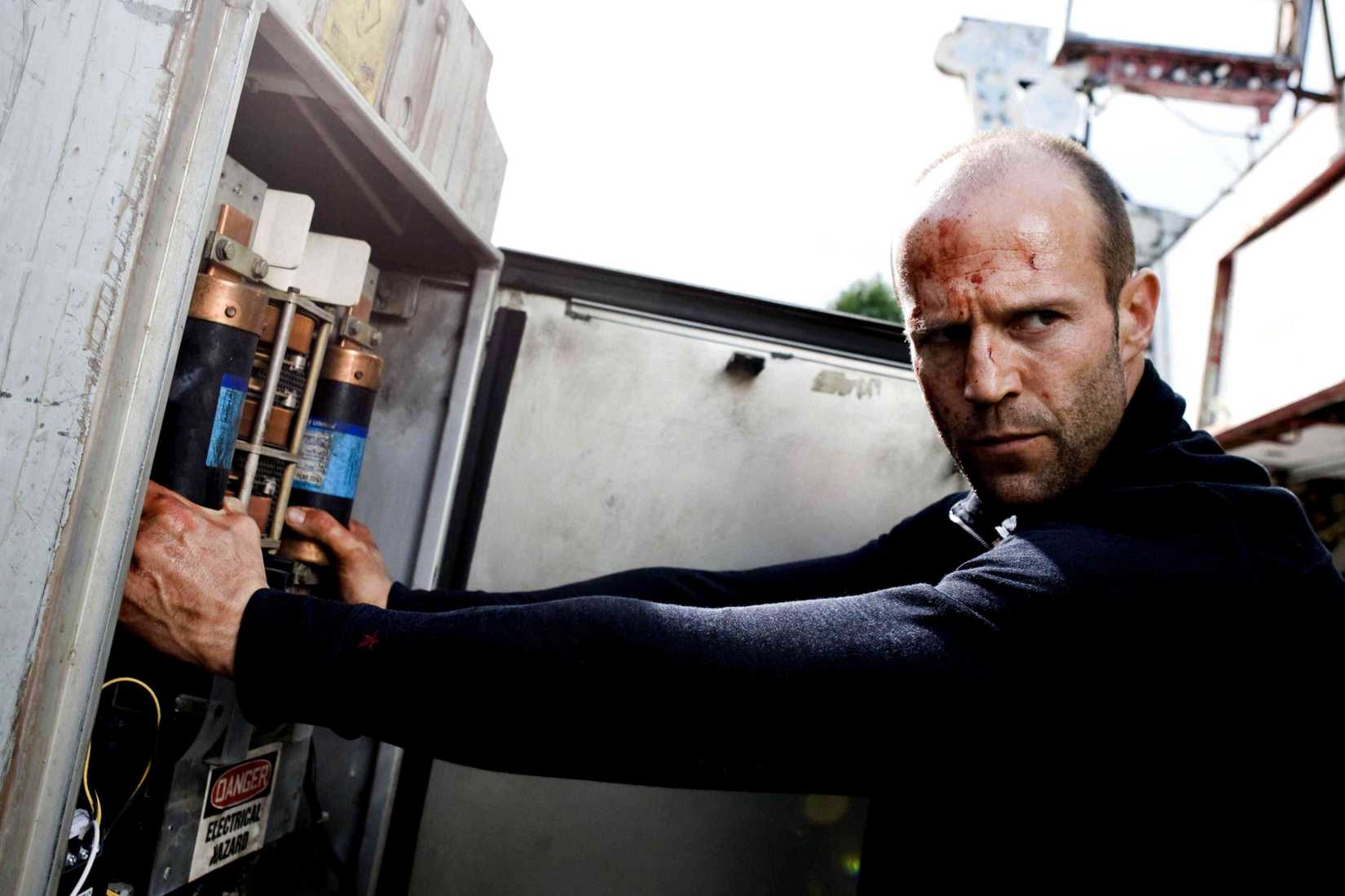 Jason Statham powers up in Crank: High Voltage (2009)