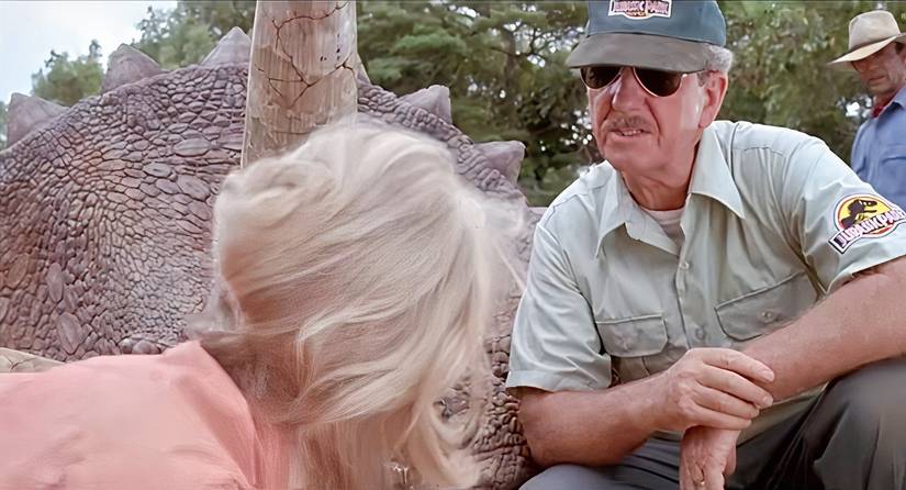 Two Jurassic Park characters are father-daughter, and I guarantee that you never noticed