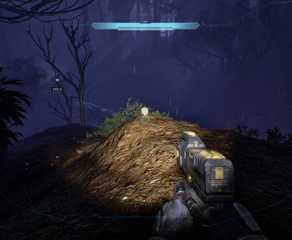 The player in Halo: Campaign Evolved looking at the Fog skull.
