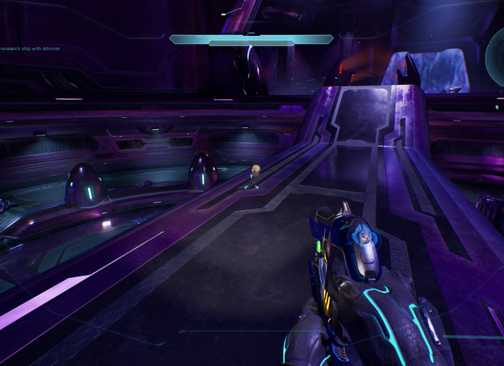 Người chơi trong Halo: Campaign Evolved nhìn vào Malfunction skull