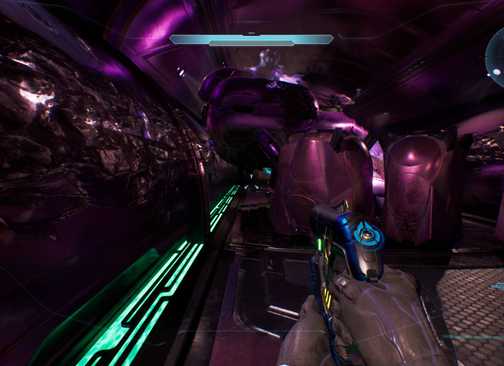 The player in Halo: Campaign Evolved looking at the crawlspace behind a wraith.