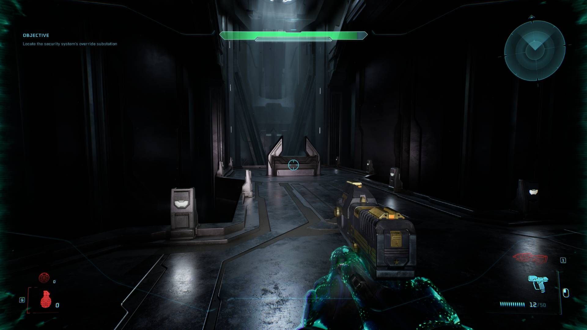 The table with the Status Update terminal behind it in Halo Campaign Evolved.