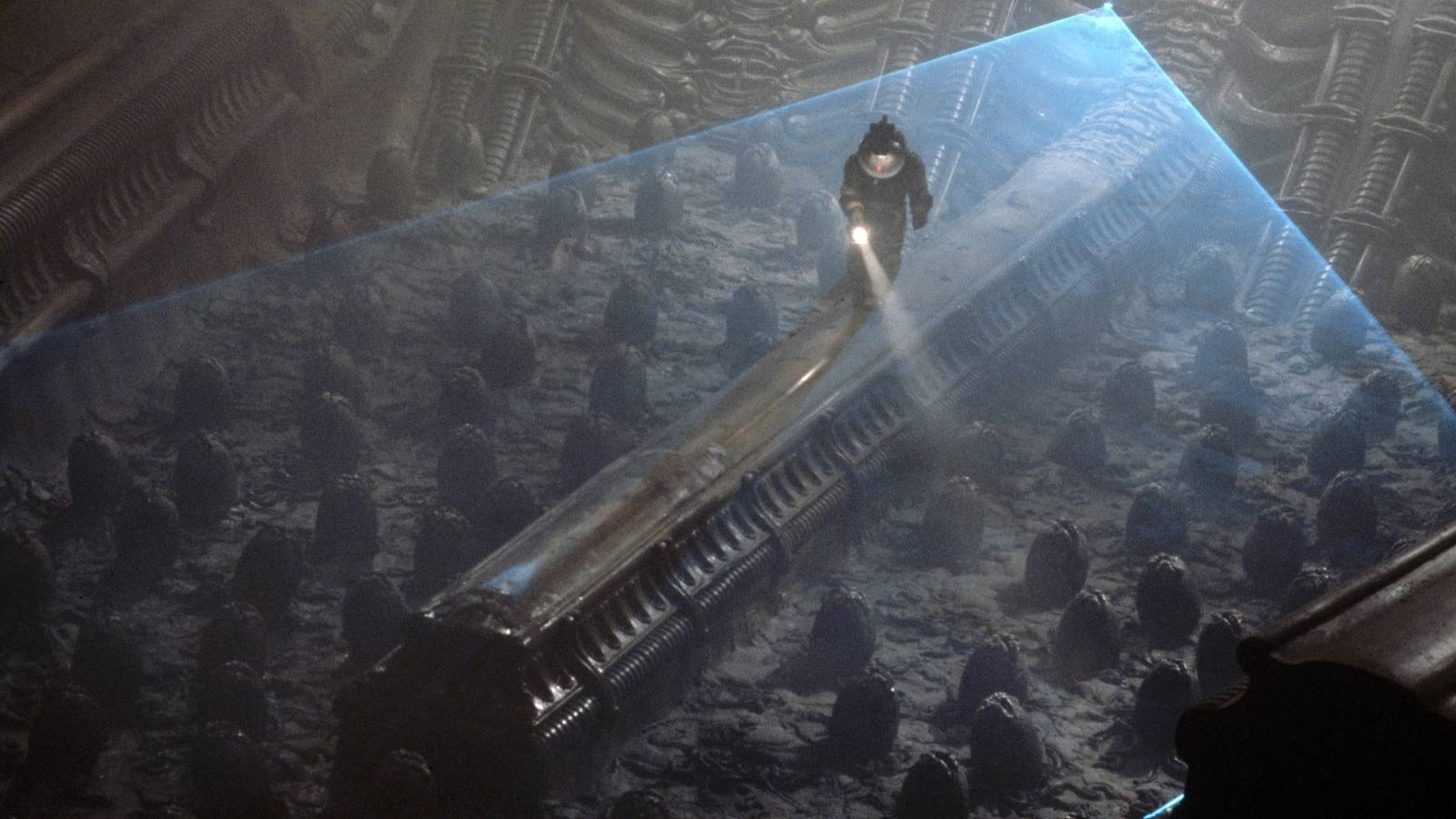 The king of sci-fi movies officially returns to theaters in 1 month, after 9 years away from the genre The king of sci-fi movies officially returns to theaters in 1 month, after 9 years away from the genre