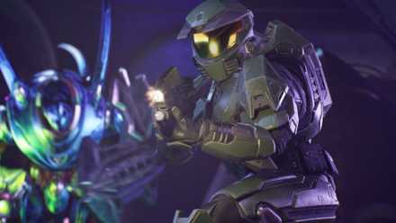 Master Chief shoots an assault rifle in Halo Campaign Evolved