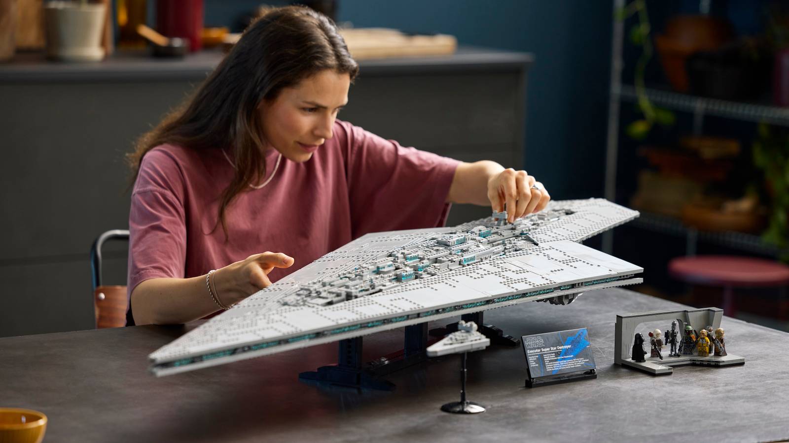 Lego Unveils Massive New Star Wars 6,130-Piece Set Inspired by the Empire Strikes Back Lego Unveils Massive New Star Wars 6,130-Piece Set Inspired by the Empire Strikes Back