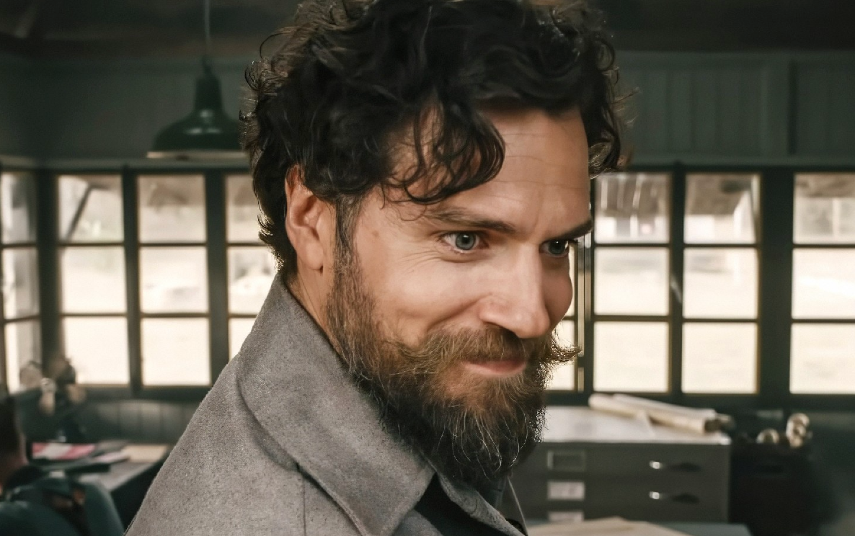 Henry Cavill's 2-Hour Action-Movie Masterpiece With a Secret 007 Connection Is Officially Free to Stream