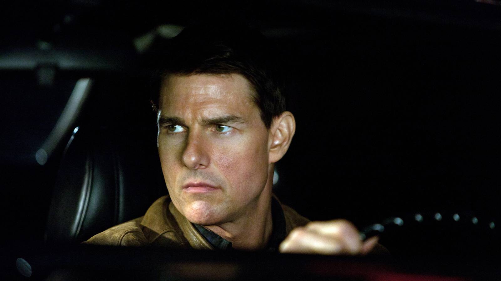 After 10 Years, Tom Cruise’s Forgotten 118-Minute Mystery-Thriller Is Back on Free Streaming After 10 Years, Tom Cruise’s Forgotten 118-Minute Mystery-Thriller Is Back on Free Streaming