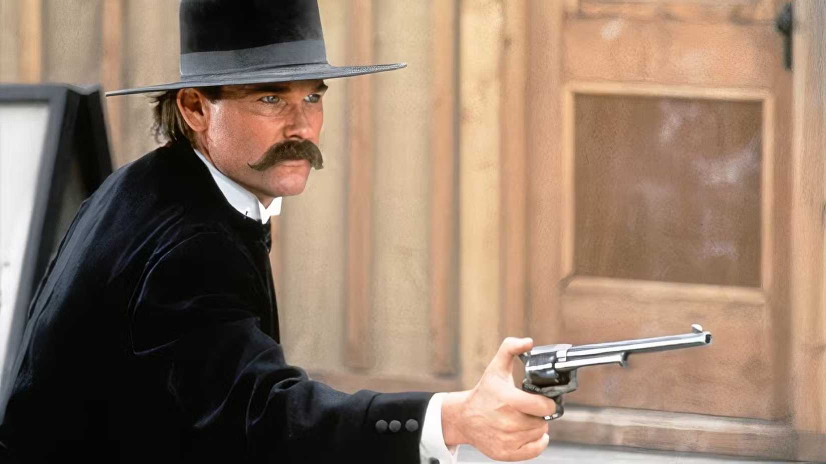 Tombstone-Kurt-Russell-Wyatt-Earp