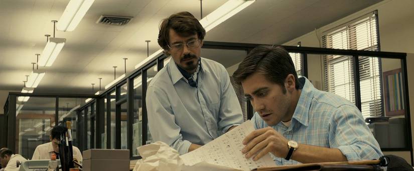 Avery and Graysmith pore over their clues in Zodiac
